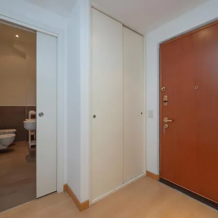 Xenia - Spacious And Bright 15 Min From Duomo Apartamento Milão